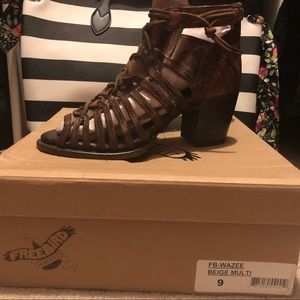 Free bird by Steven WAZEE Sandal